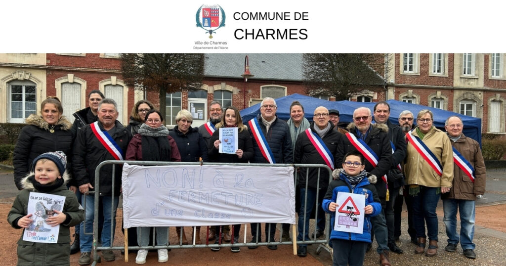 Manifestation contre la fermeture d’une classe -fb- Commune Charmes Aisne