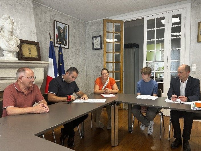 nouvel apprenti de la commune - Commune Charmes Aisne