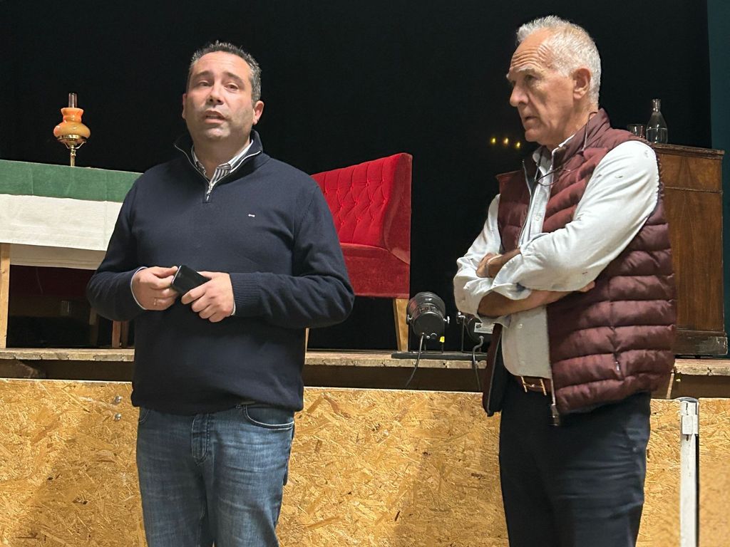 Théâtre à la campagne à Charmes plus de 250 spectateurs pour La Cagnotte -01- Commune Charmes Aisne