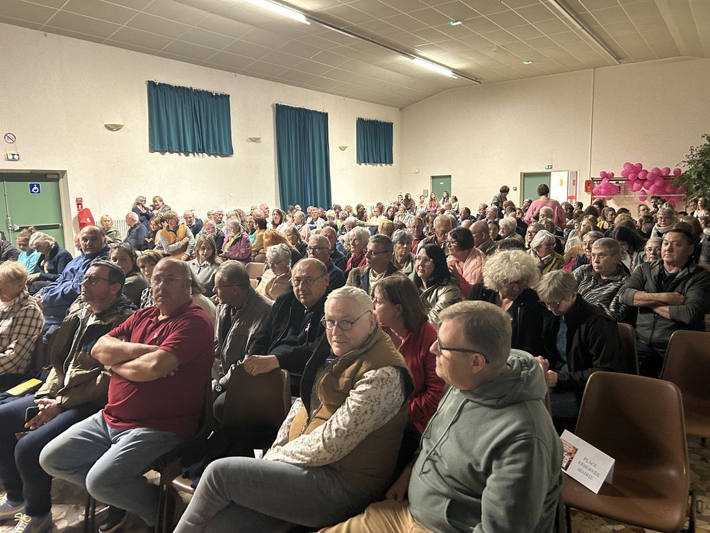 Théâtre à la campagne à Charmes plus de 250 spectateurs pour La Cagnotte -02- Commune Charmes Aisne